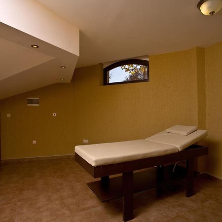 Hotel Chinar Hisarya Luaran gambar