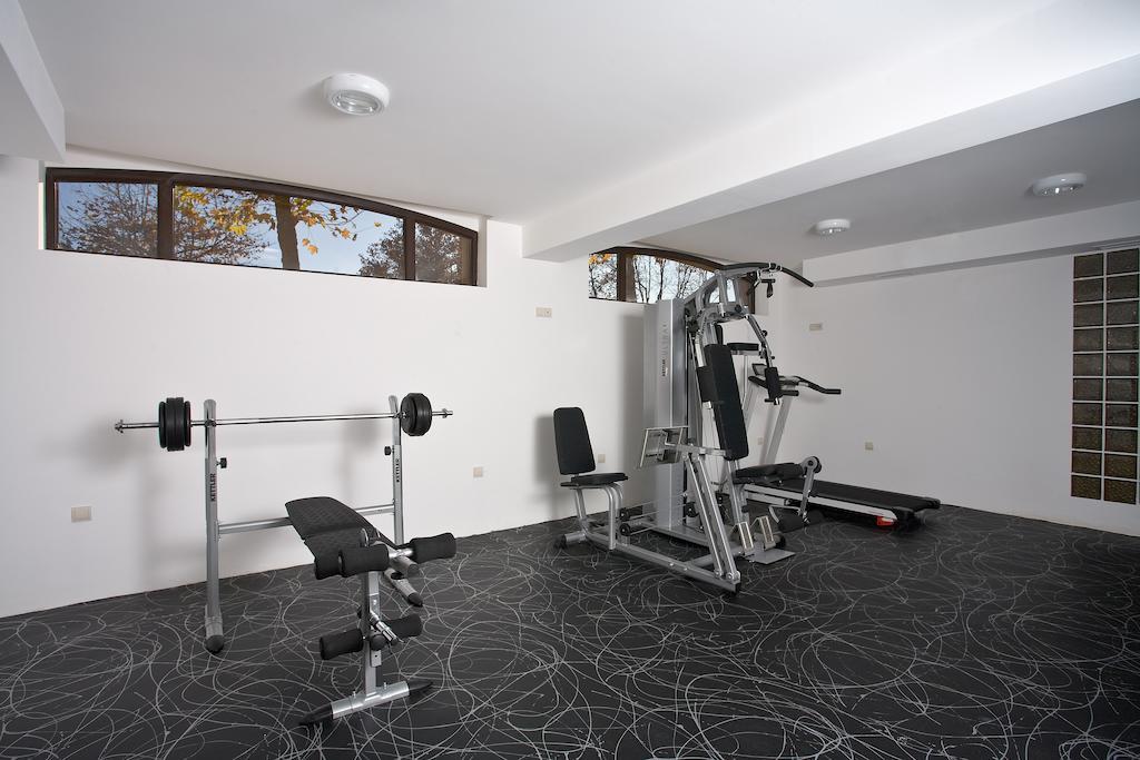Hotel Chinar Hisarya Luaran gambar