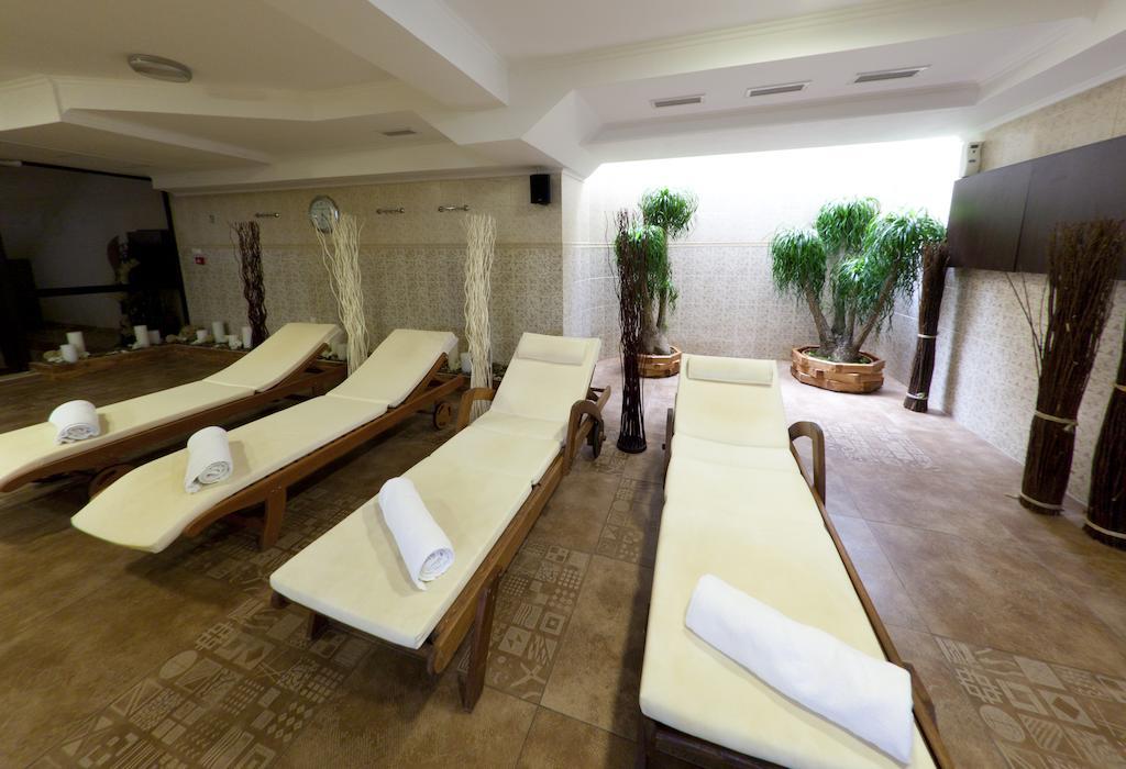Hotel Chinar Hisarya Luaran gambar