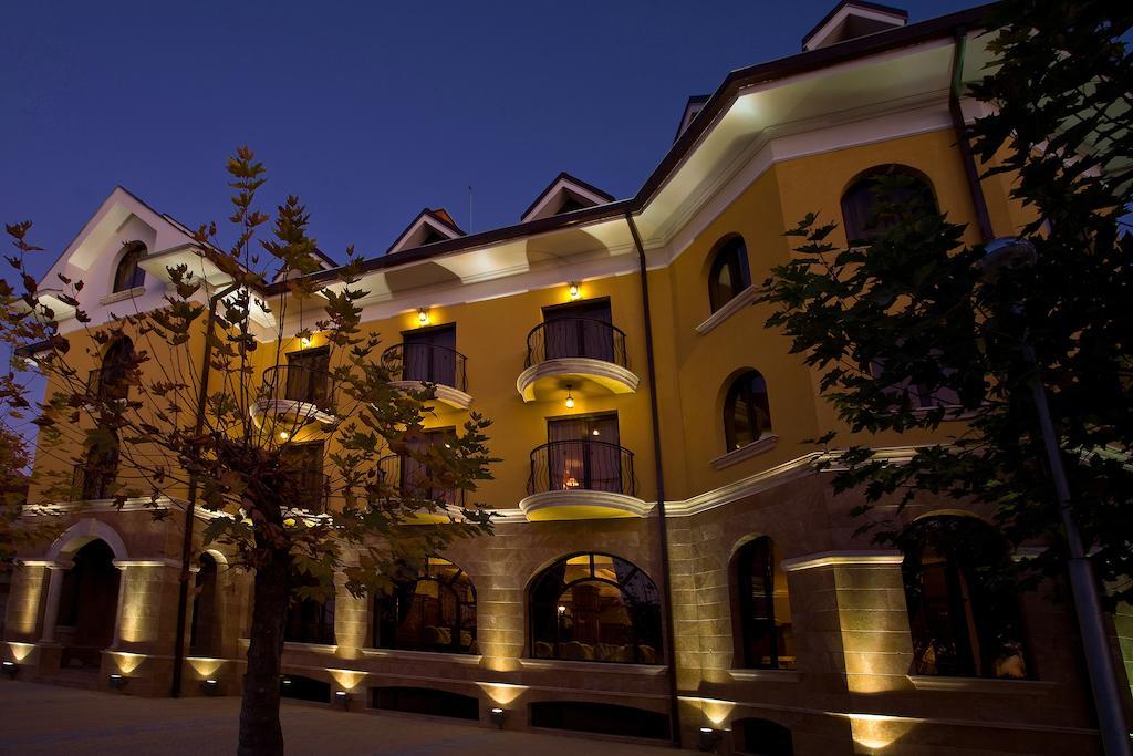 Hotel Chinar Hisarya Luaran gambar