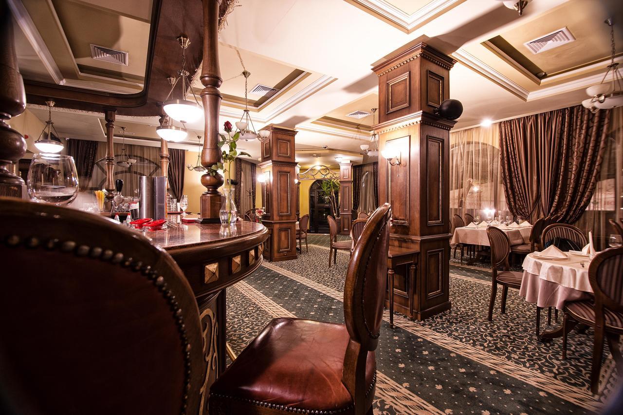 Hotel Chinar Hisarya Luaran gambar