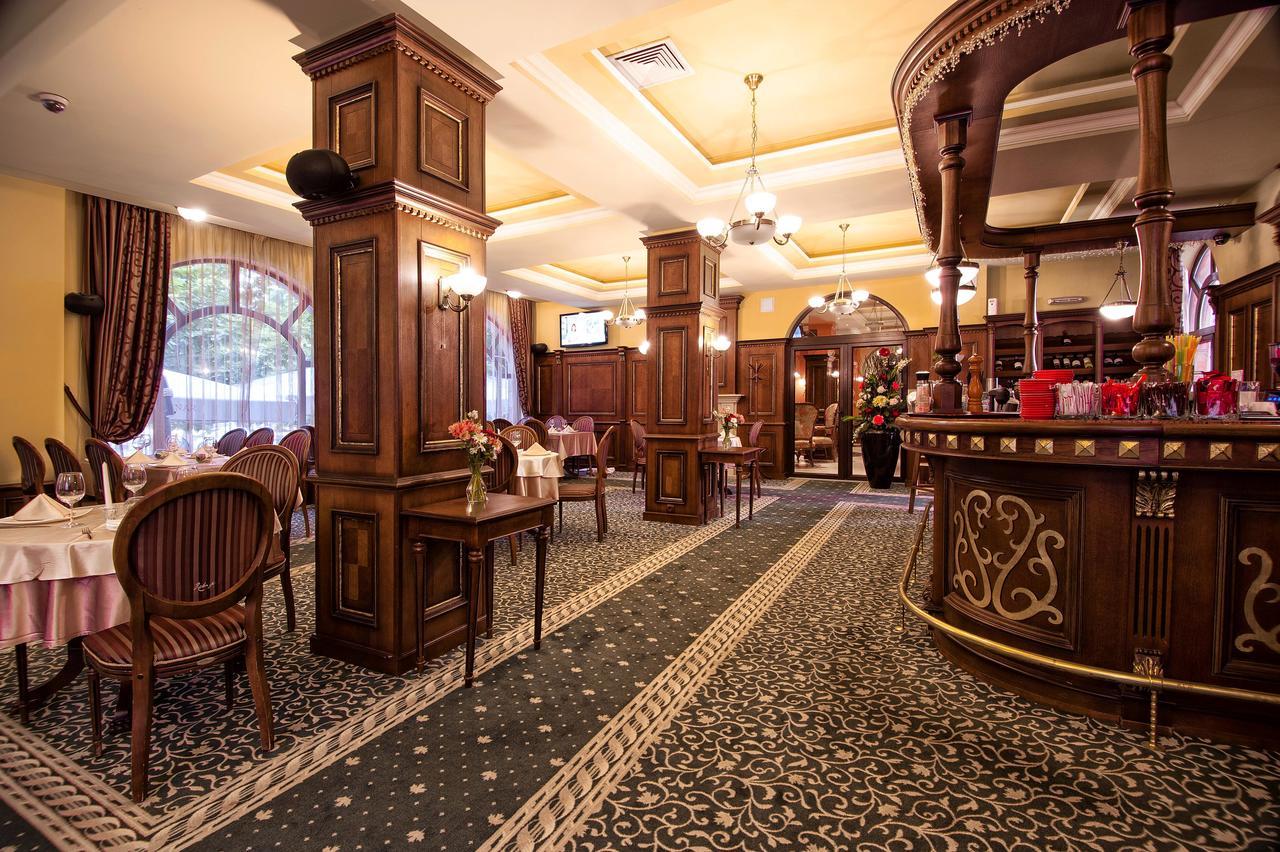 Hotel Chinar Hisarya Luaran gambar