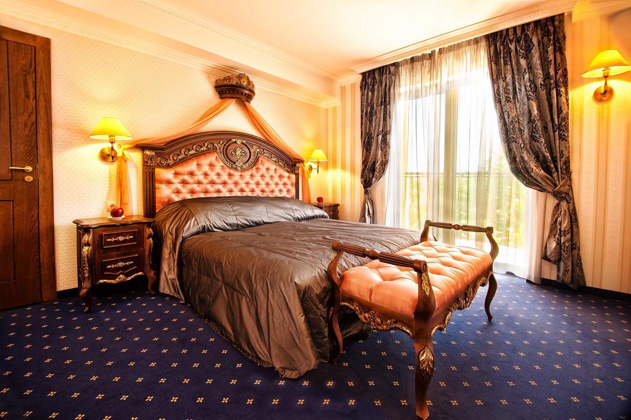 Hotel Chinar Hisarya Luaran gambar