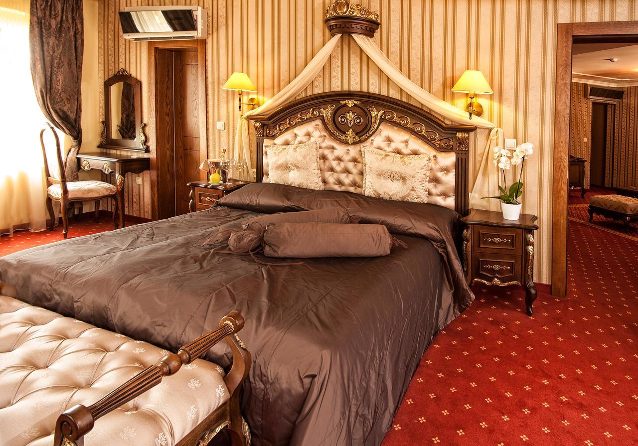 Hotel Chinar Hisarya Luaran gambar