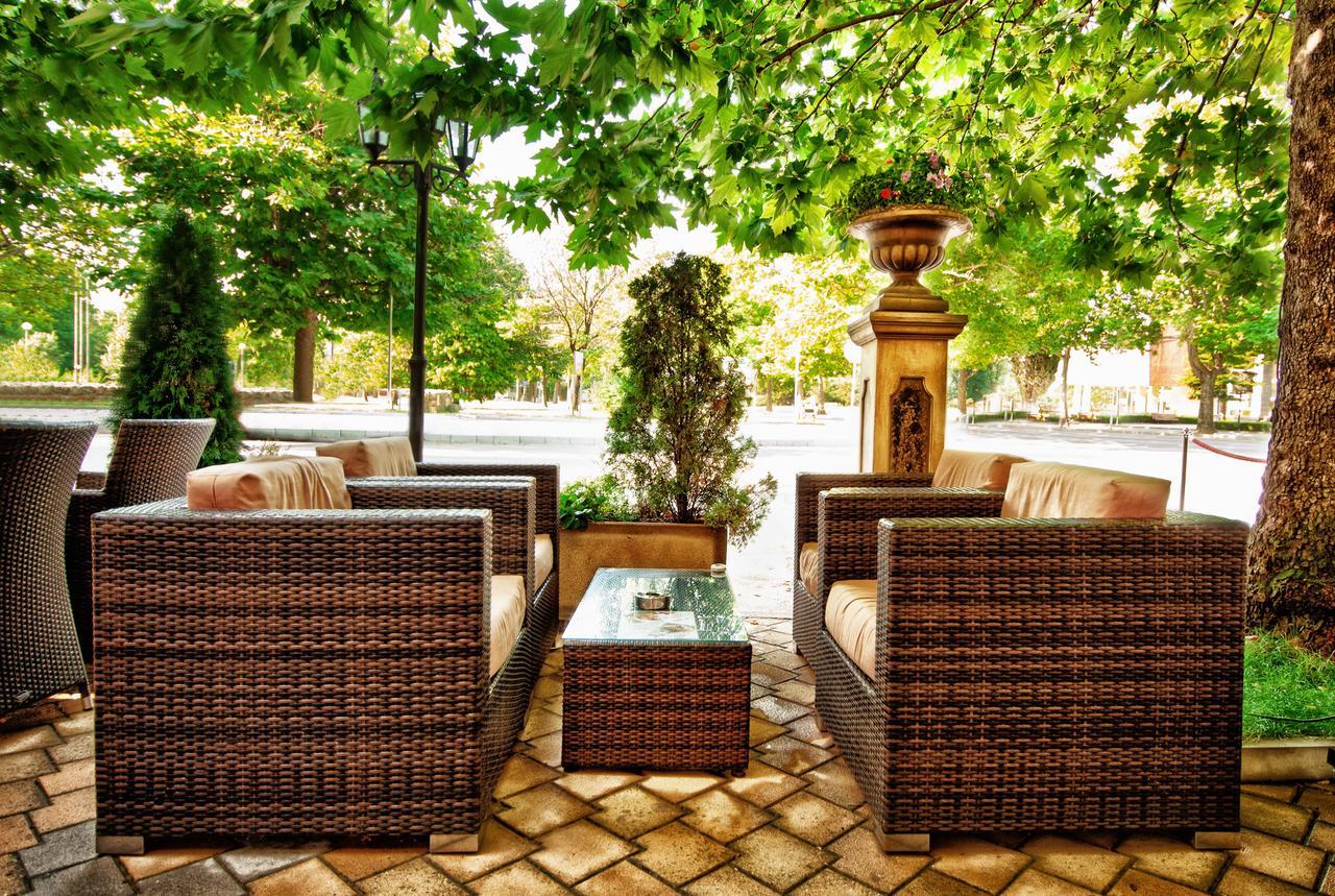 Hotel Chinar Hisarya Luaran gambar
