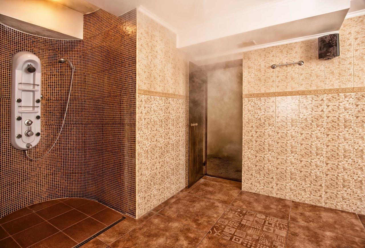 Hotel Chinar Hisarya Luaran gambar