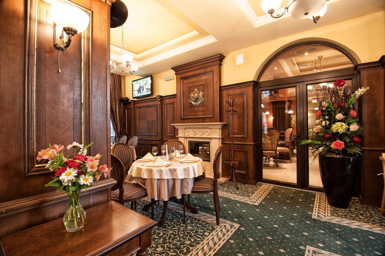Hotel Chinar Hisarya Luaran gambar