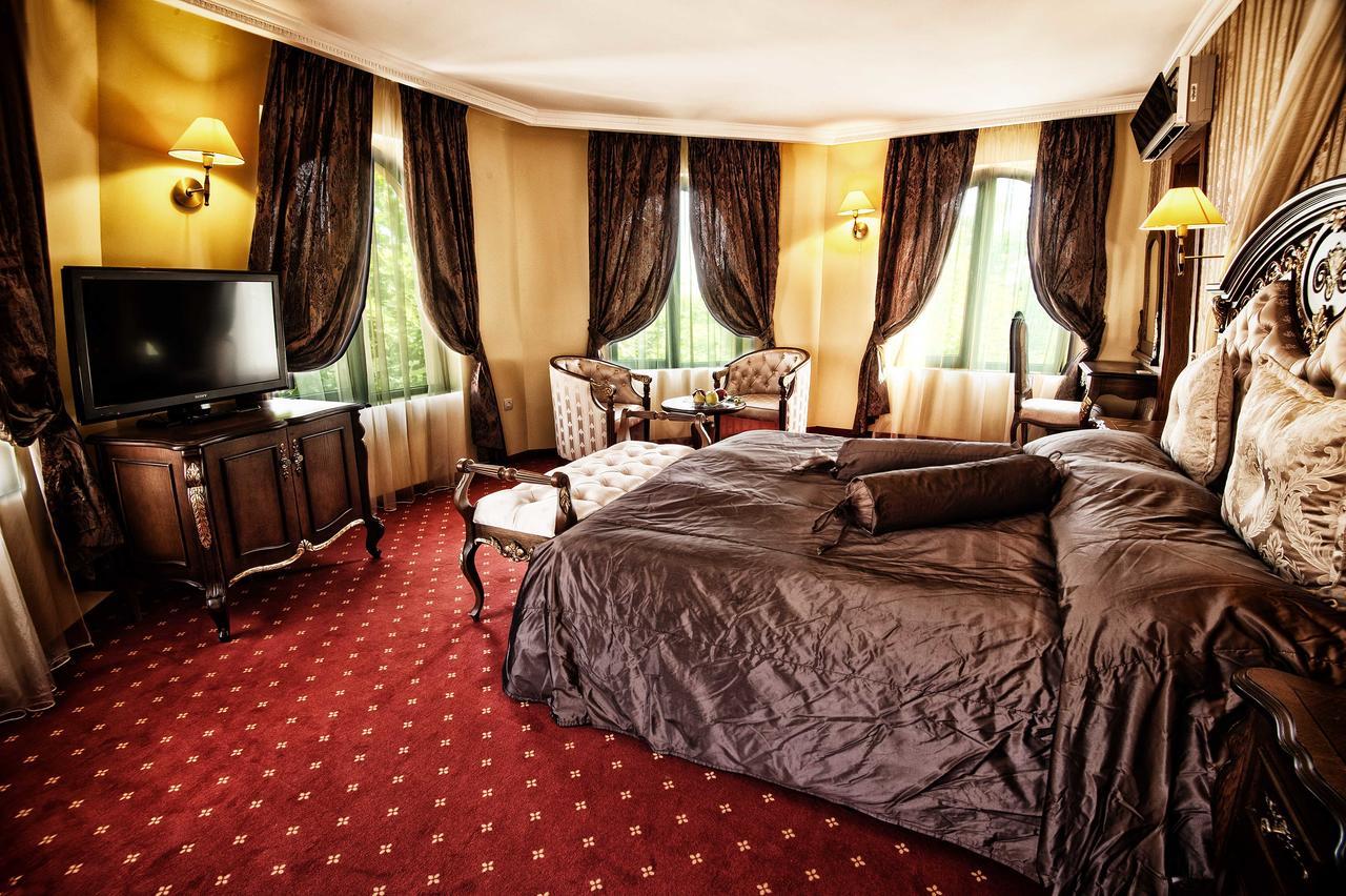 Hotel Chinar Hisarya Luaran gambar
