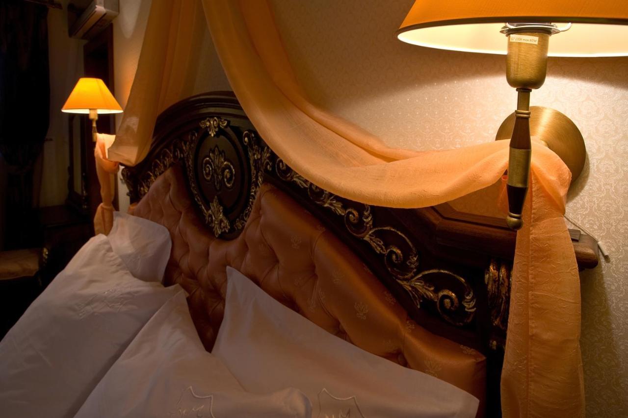 Hotel Chinar Hisarya Luaran gambar